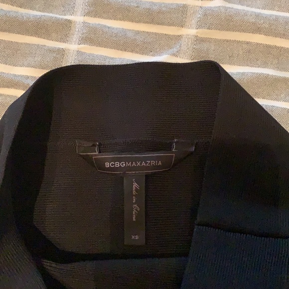 Black BCBG skirt - Picture 2 of 2